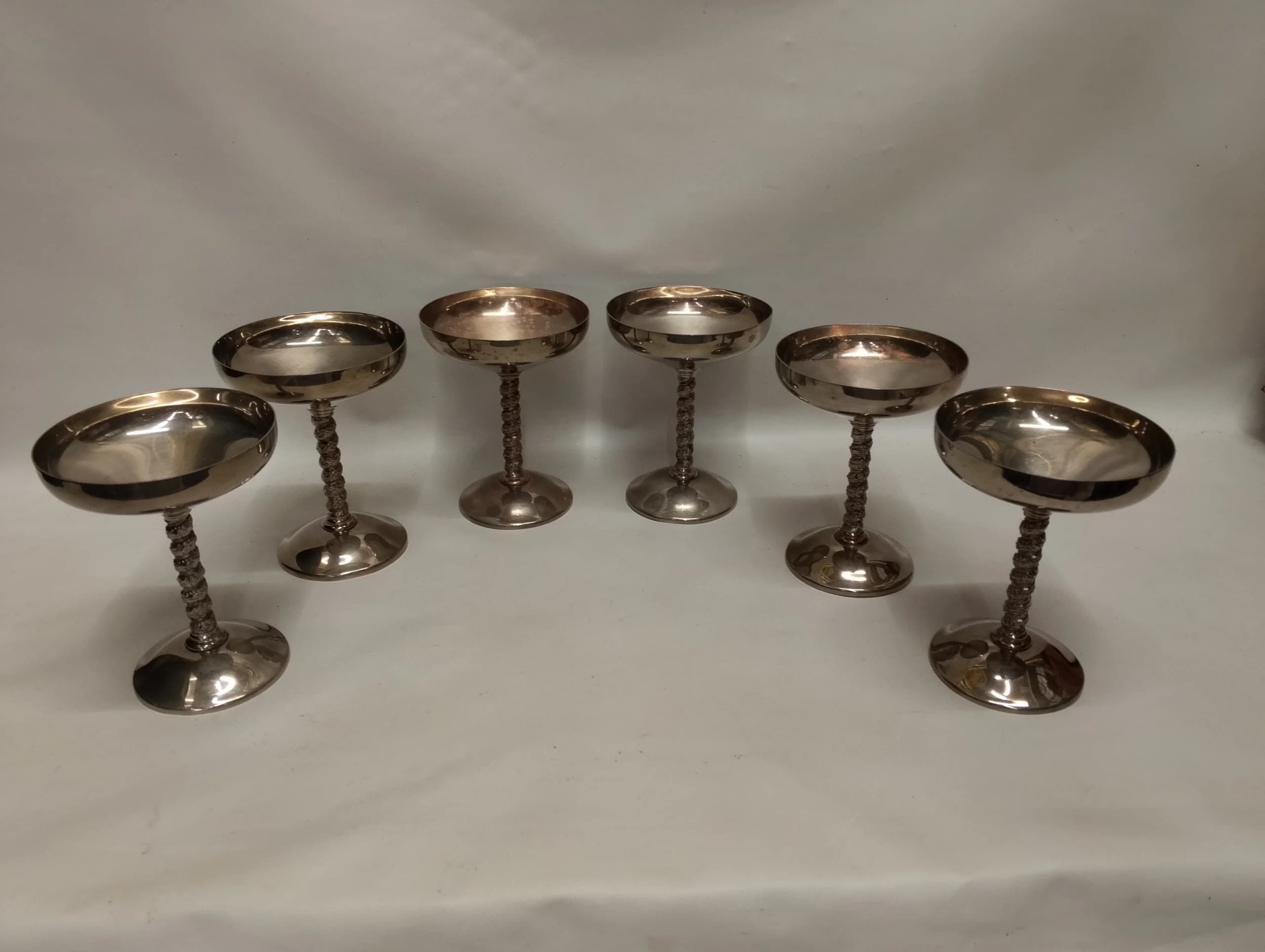 imagen de producto COPA CALIZ ANTIGUO BOMBAY 1950 BRONCE BAÑO PLATA