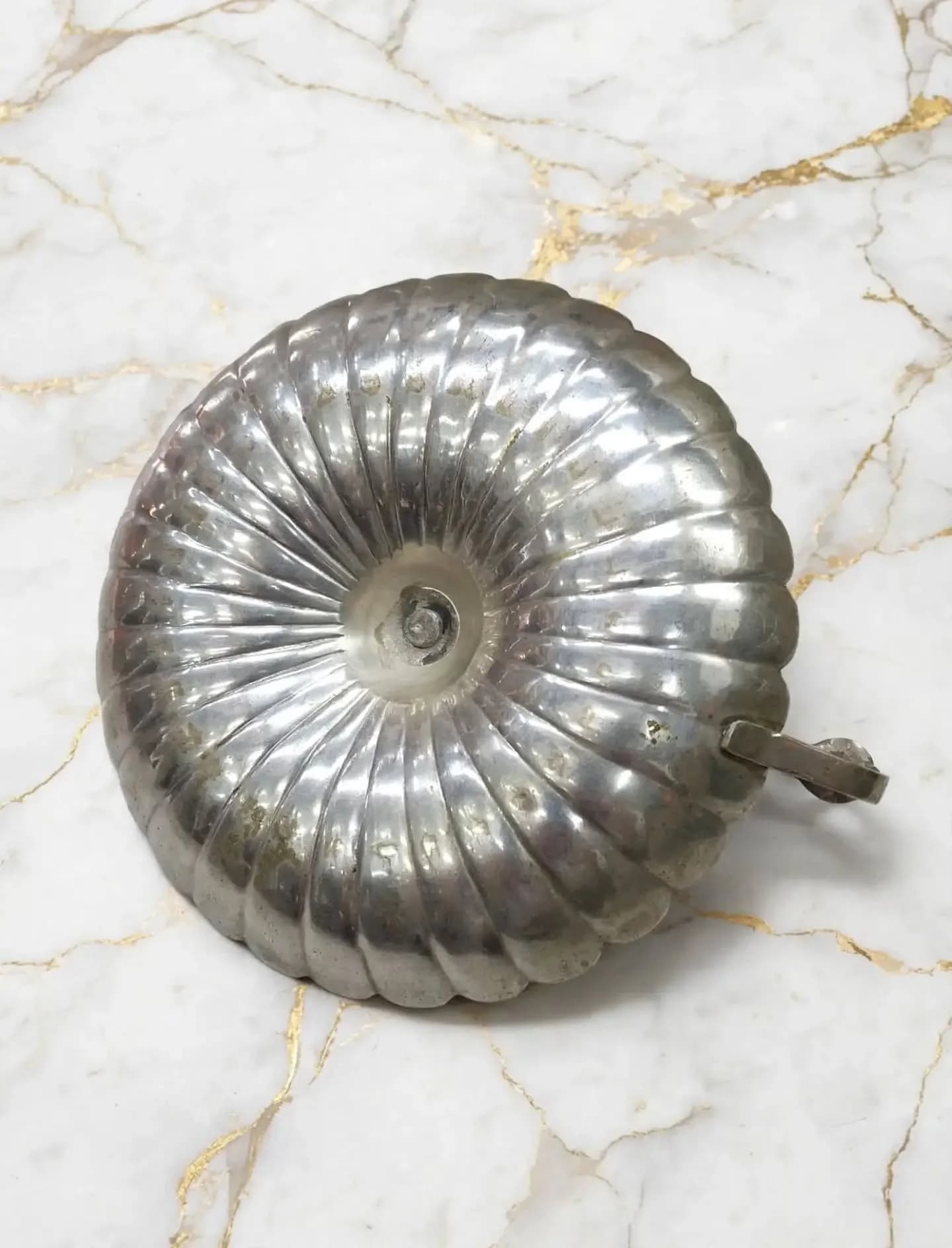 imagen de producto CANDELABRO DE MANO ANTIGUO HINDU EN BRONCE
