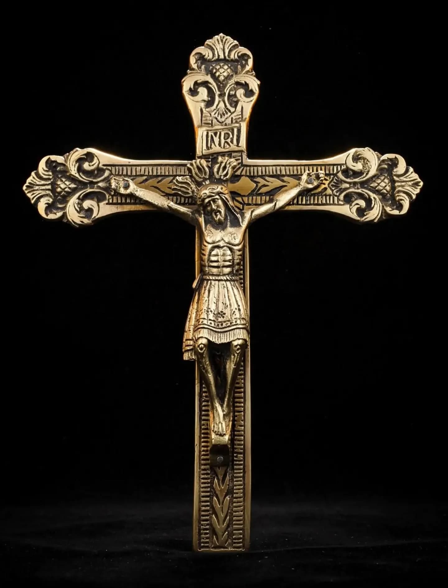 imagen de producto CRUCIFIJO ANTIGUO DE MESA DE IGLESIA EN BRONCE