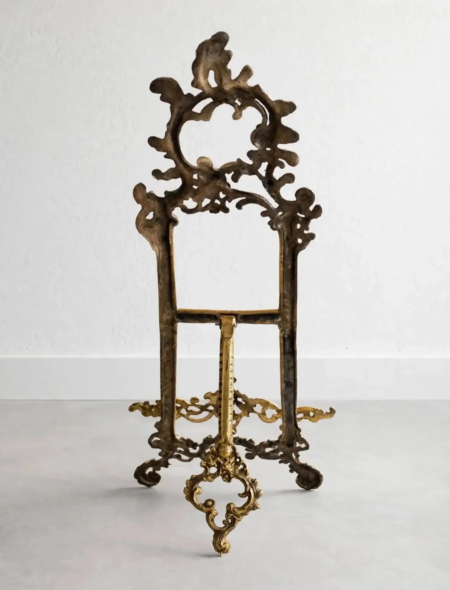 imagen de producto TRIPODE ATRIL DE MESA ANTIGUO EN BRONCE MACIZO