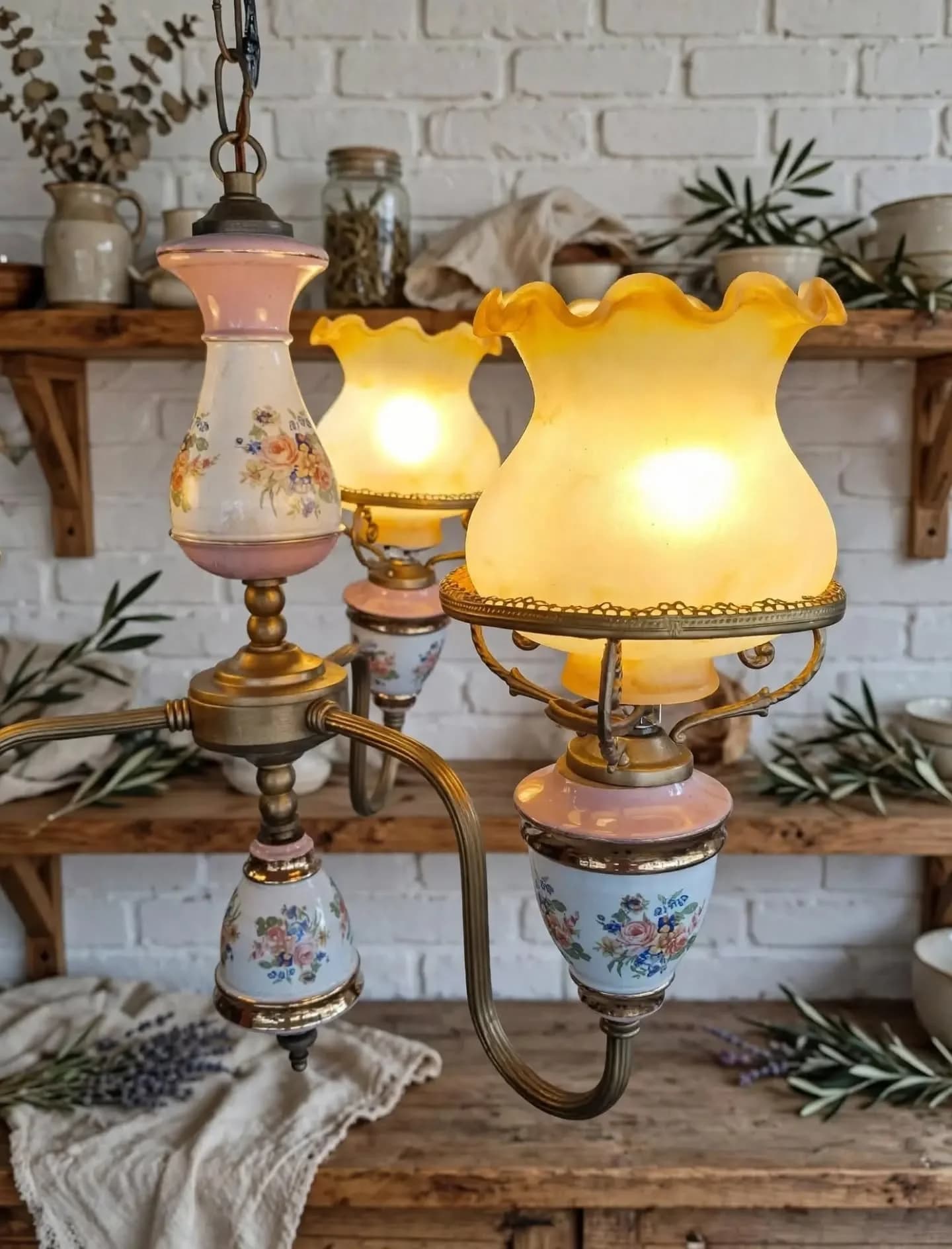 imagen de producto LAMPARA TECHO BRONCE PORCELANA Y BRICEROS