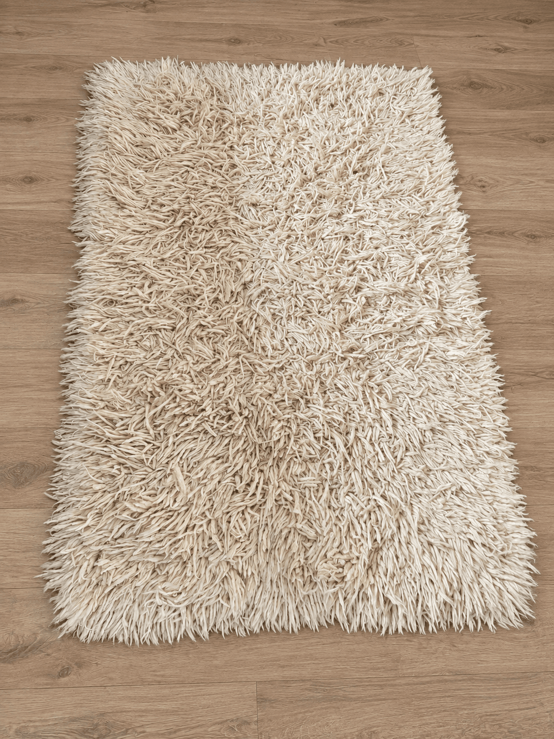 imagen de producto Tapete beige pelo largo