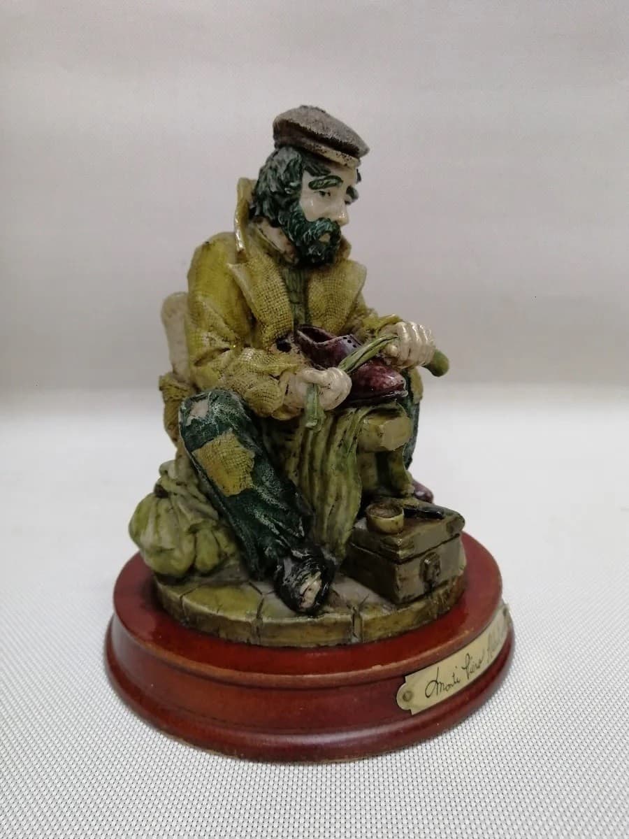 imagen de producto Escultura MontiFiero Alabastro Zapatero