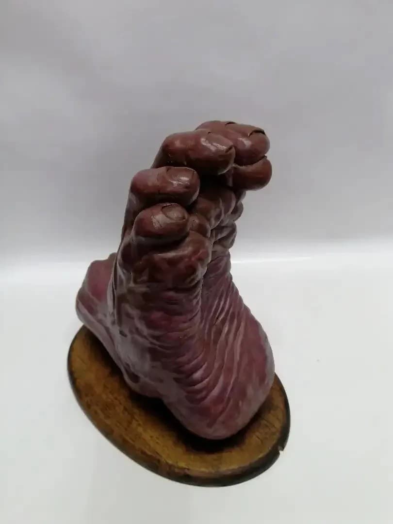 imagen de producto Escultura El Pie Marmoceramica Y Óleo