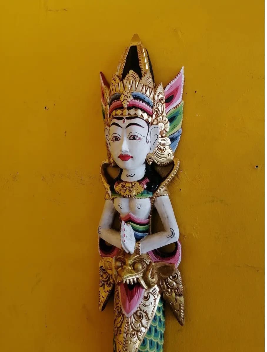 imagen de producto Talla Pared Hindu Antigua 1930 Diosa Prosperidad