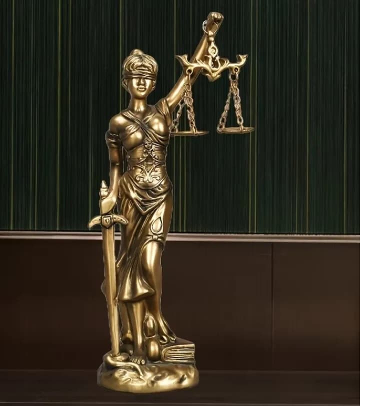 imagen de producto Diosa Justicia Italy Pequeña Marmolina Y Laminilla