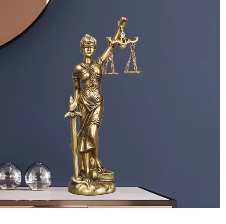 imagen de producto Diosa Justicia Italy Pequeña Marmolina Y Laminilla
