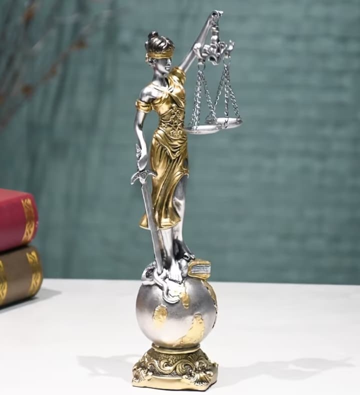 imagen de producto DIOSA DE LA JUSTICIA MUNDO ITALY MEDIANA