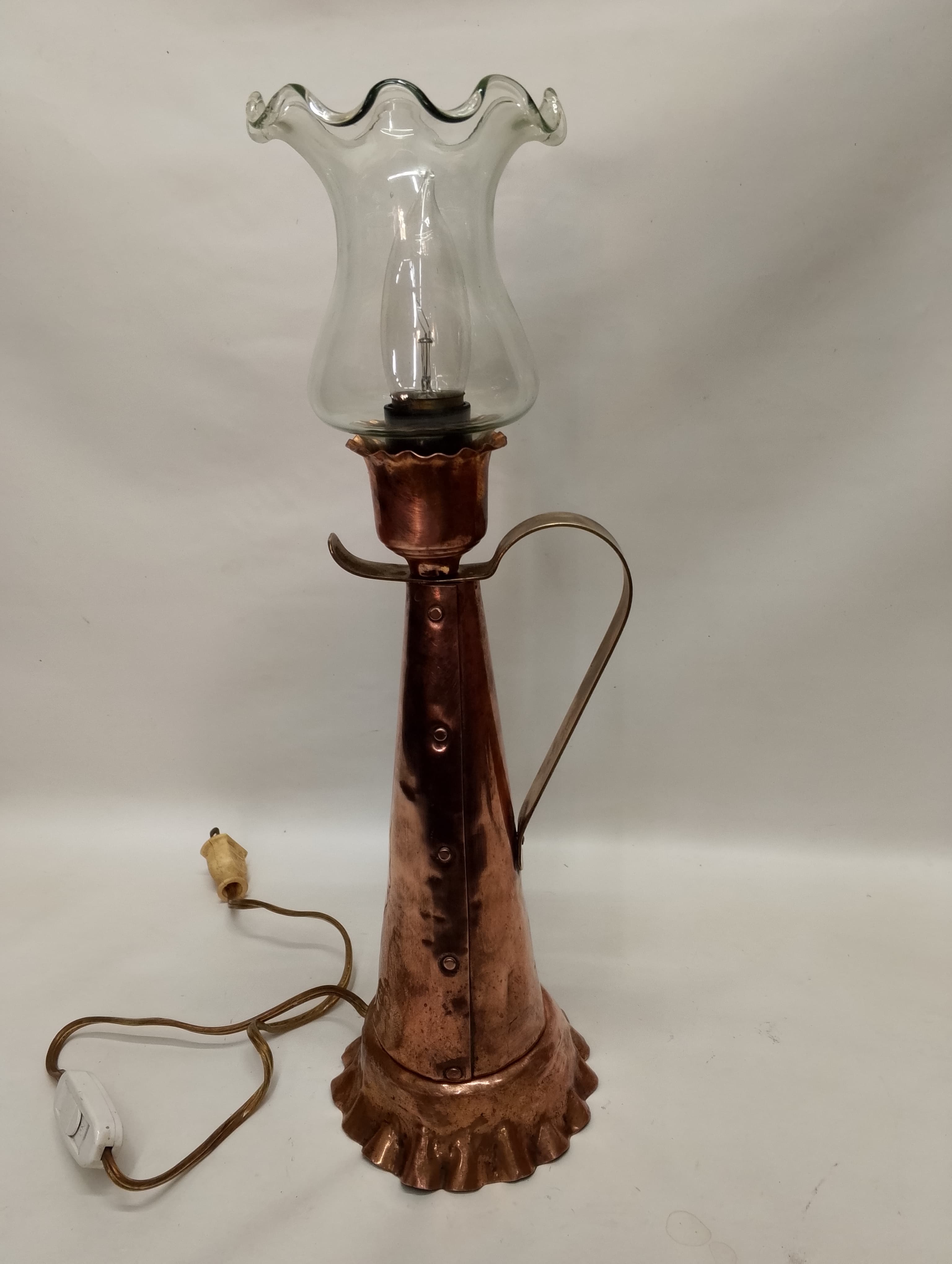 imagen de producto LAMPARA MESA ANTIGUA COBRE Y BRONCE