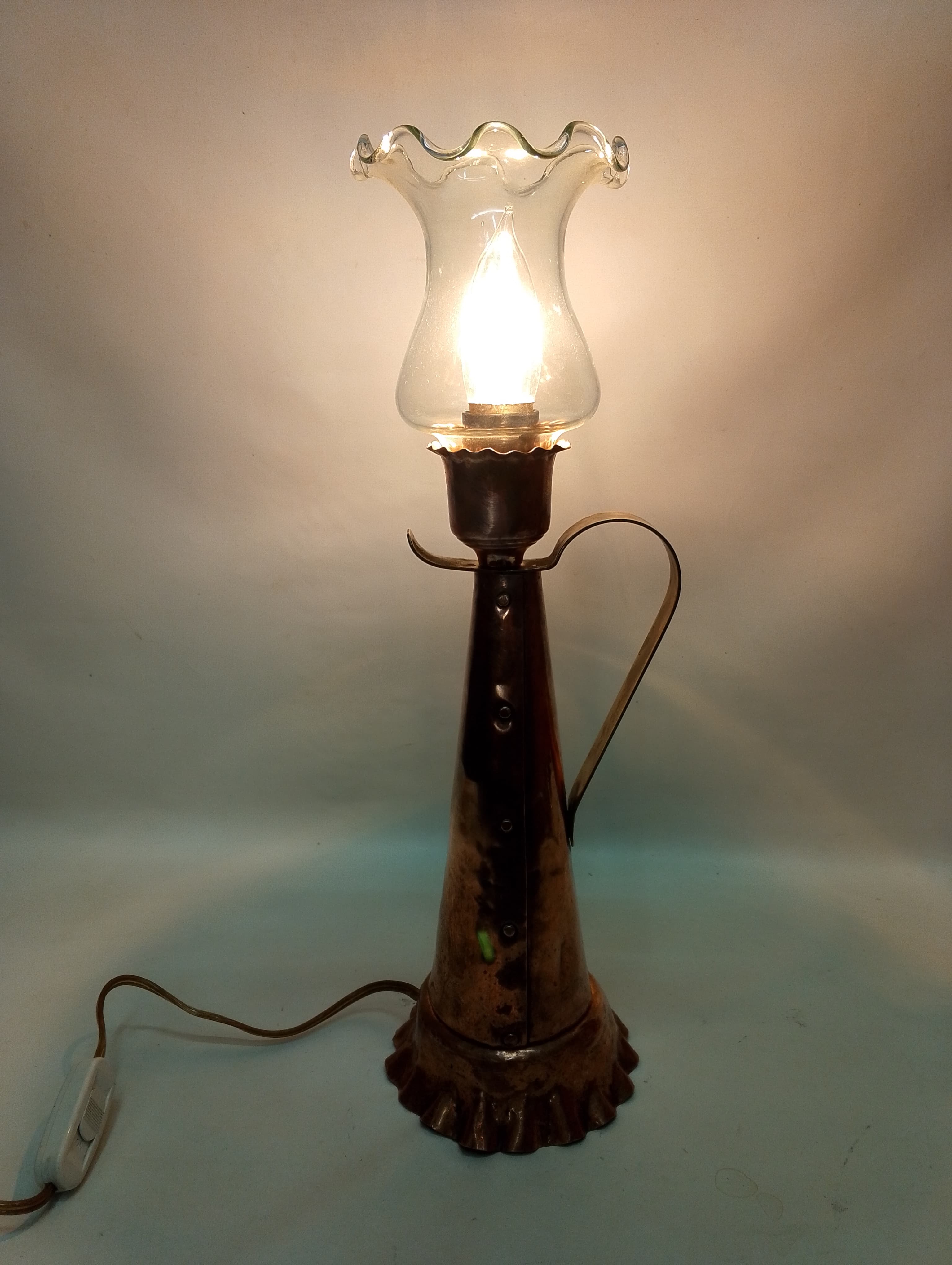 imagen de producto LAMPARA MESA ANTIGUA COBRE Y BRONCE