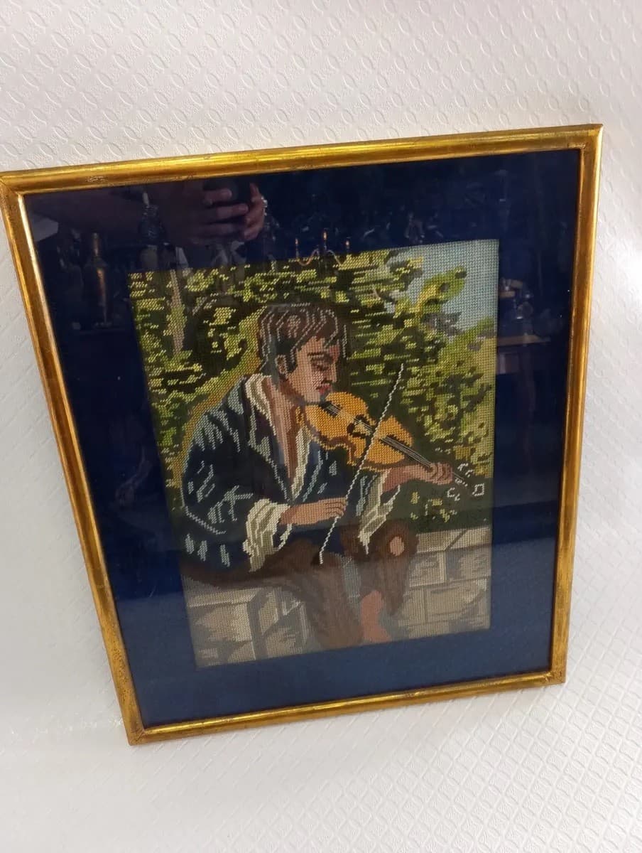 imagen de producto Cuadro Bordado Punto Gobelino Violinista