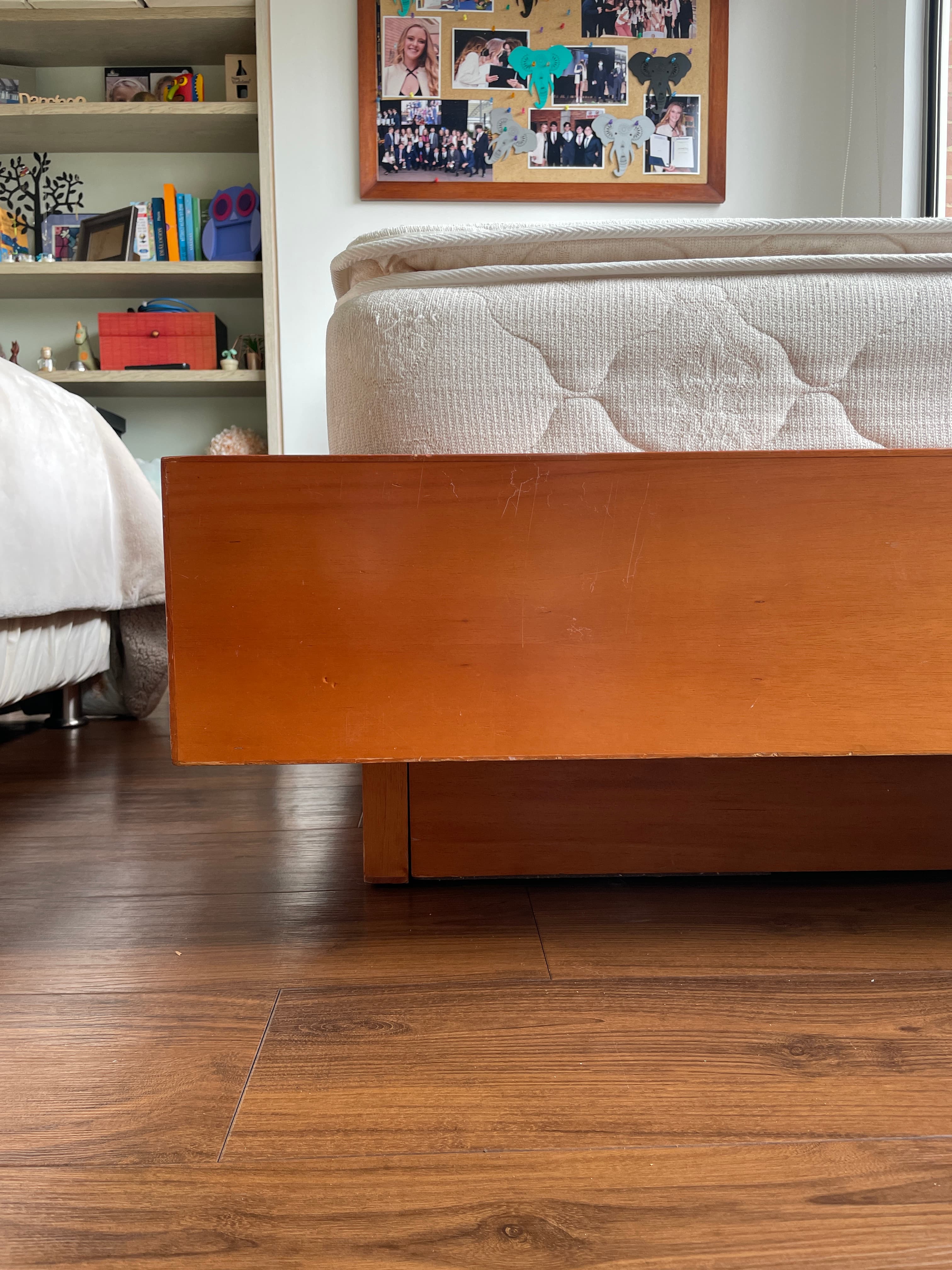 imagen de producto Cama Sencilla en Madera + Colchón