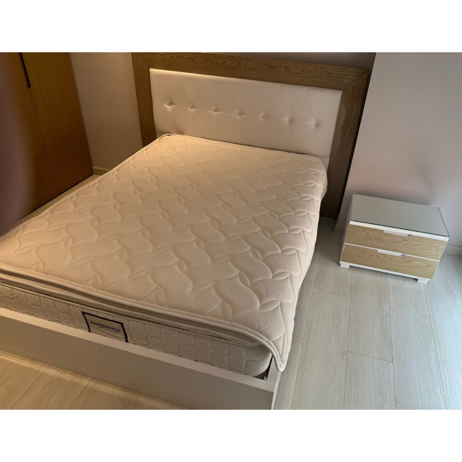imagen de producto Juego de cuarto tamaño Queen