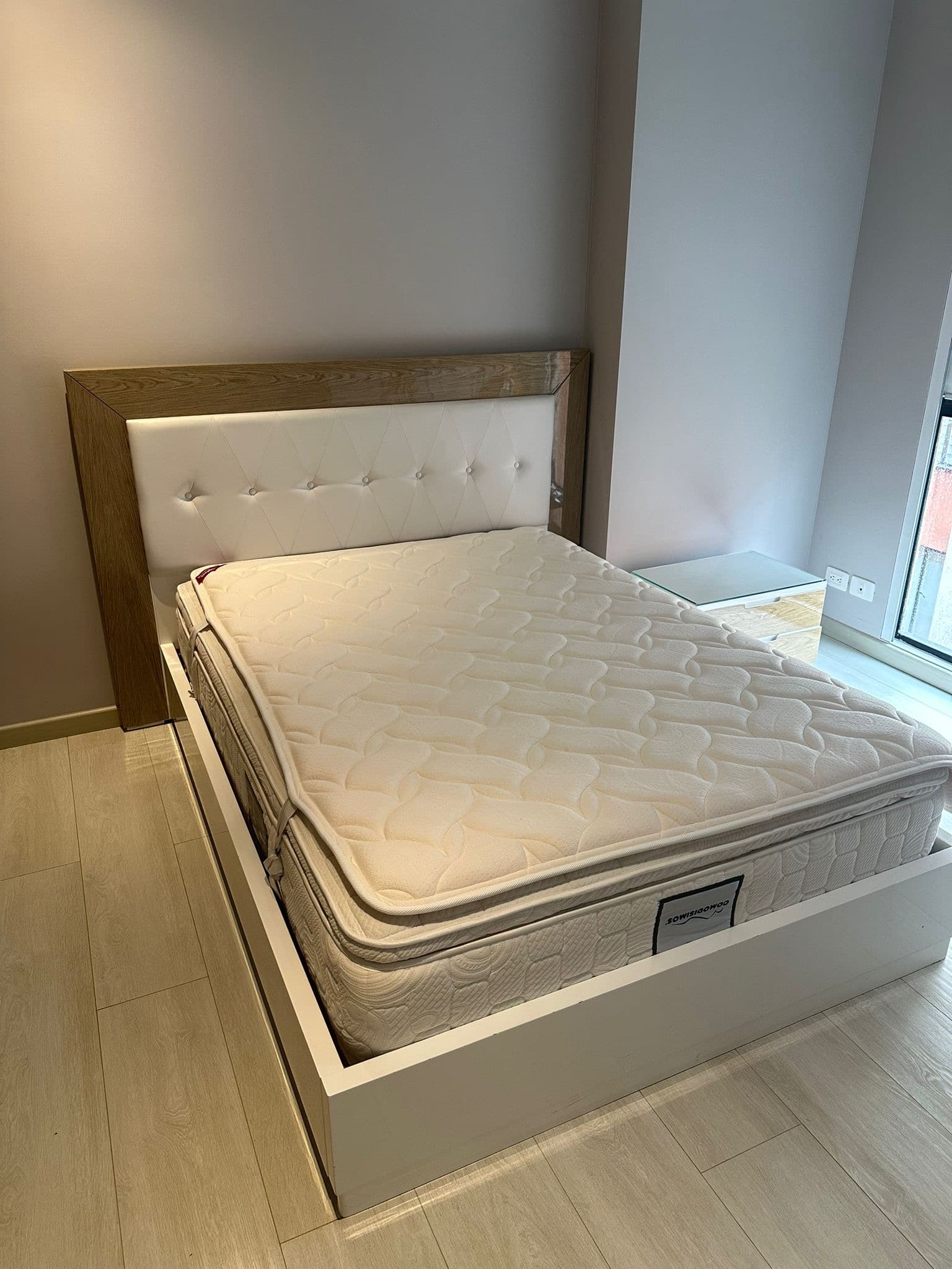 imagen de producto Juego de cuarto tamaño Queen