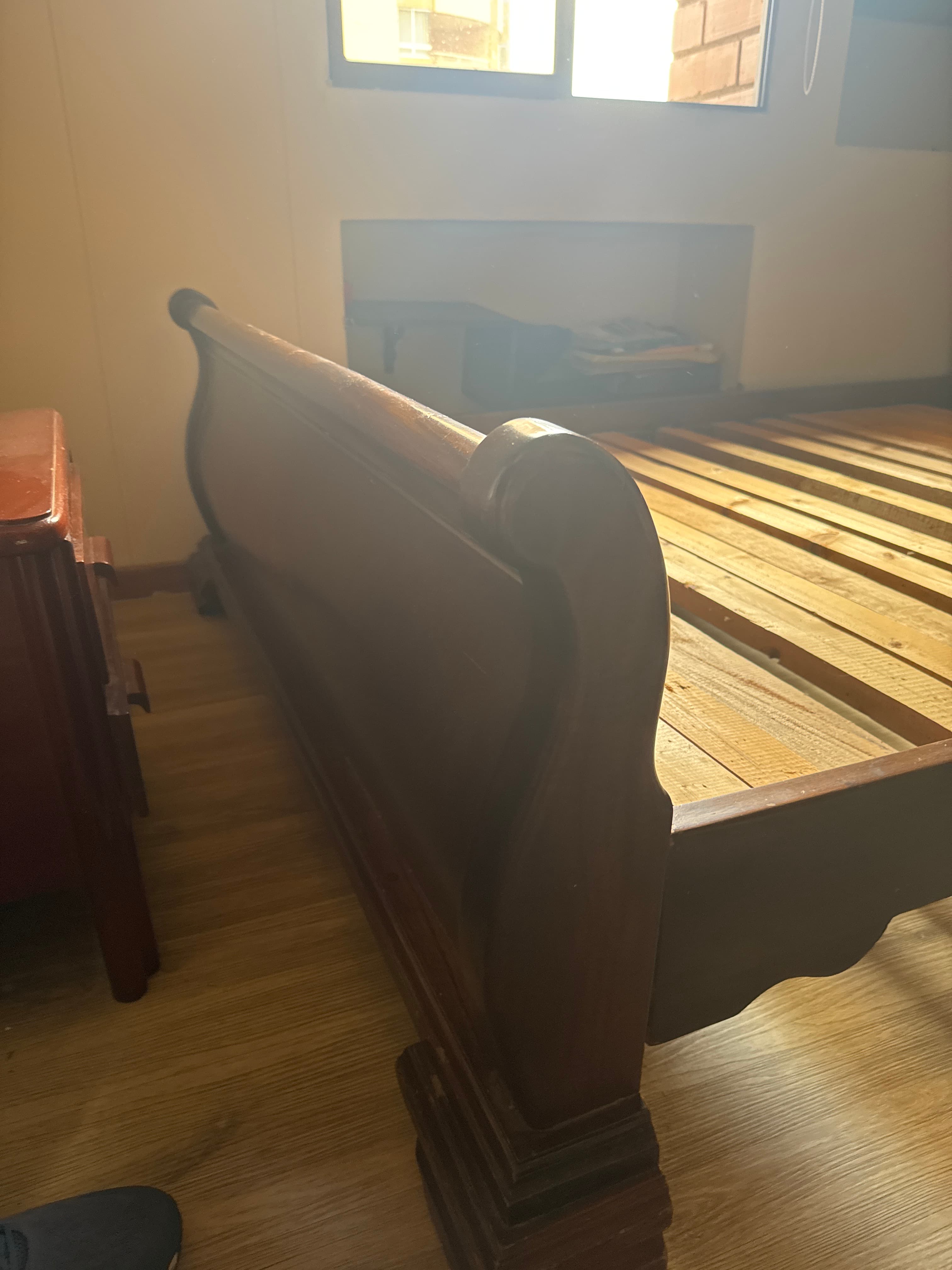 imagen de producto Cama de 1,40x1,90 en comino
