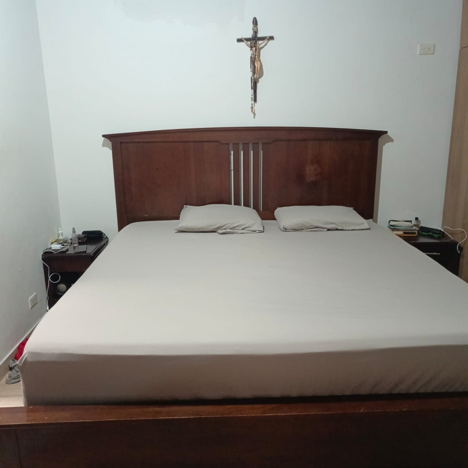 imagen de producto Cama en cedro + colchón 3x3