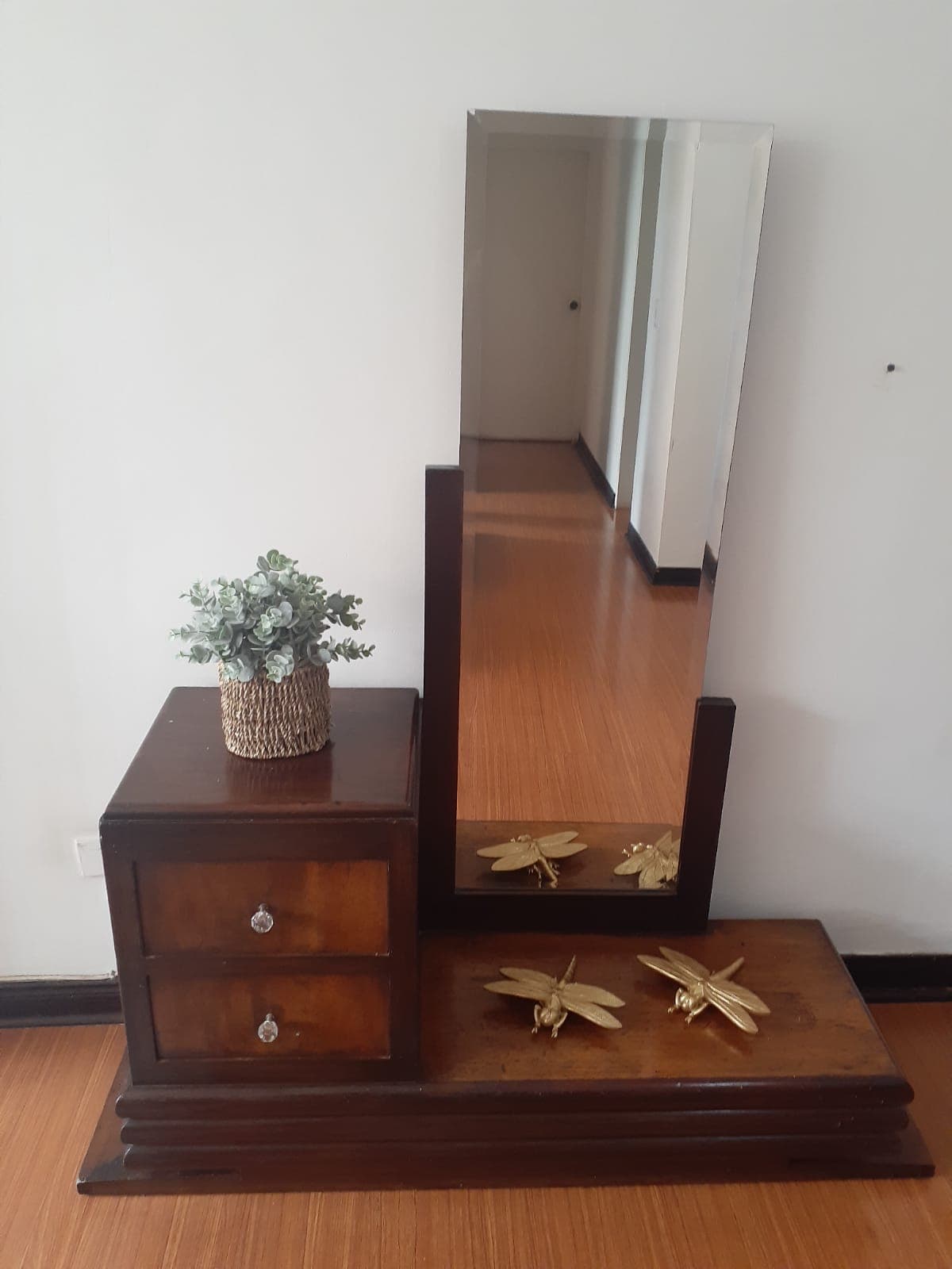 imagen de producto TOCADOR ANTIGUO CON ESPEJO
