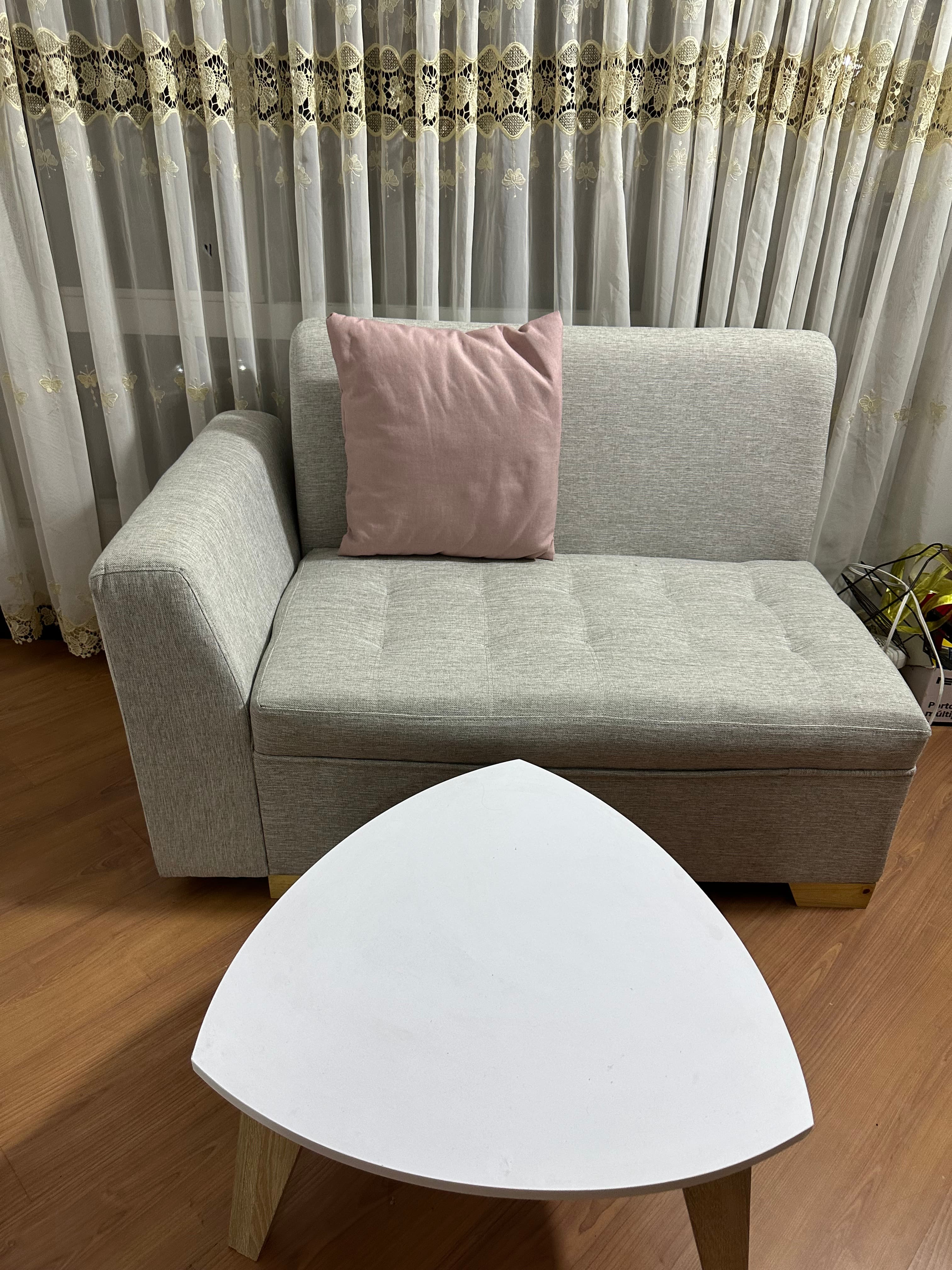 imagen de producto SOFA EN L CON MESITA