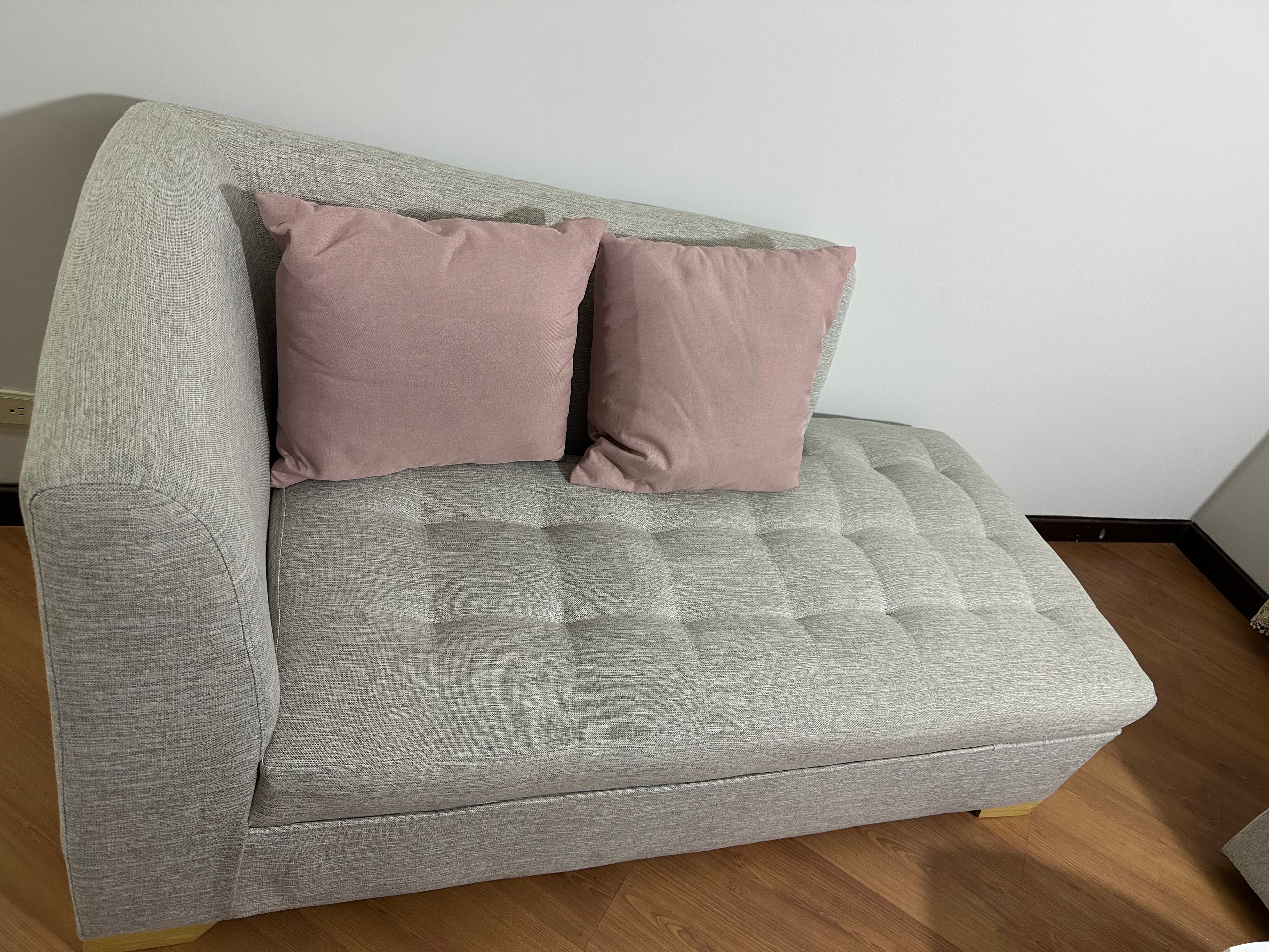 imagen de producto SOFA EN L CON MESITA