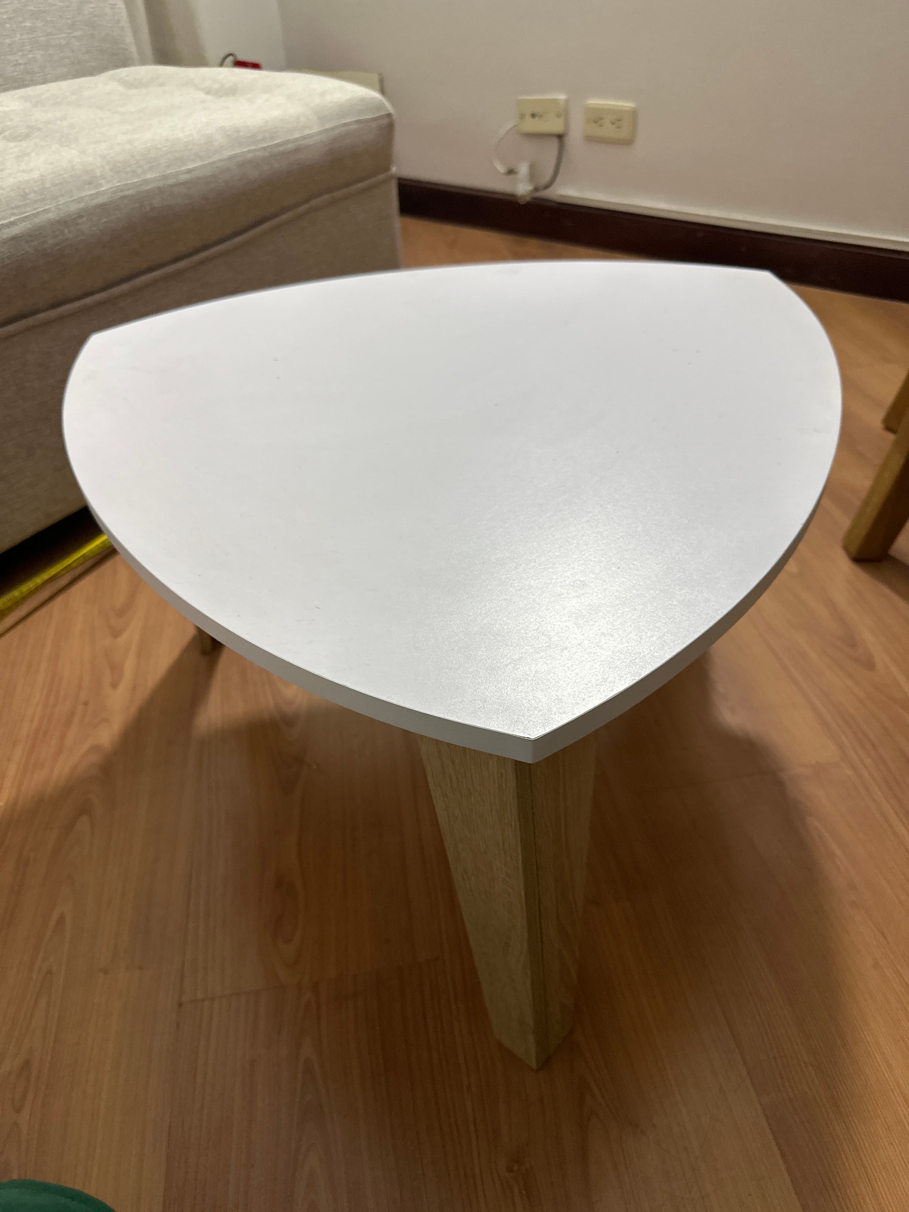 imagen de producto SOFA EN L CON MESITA