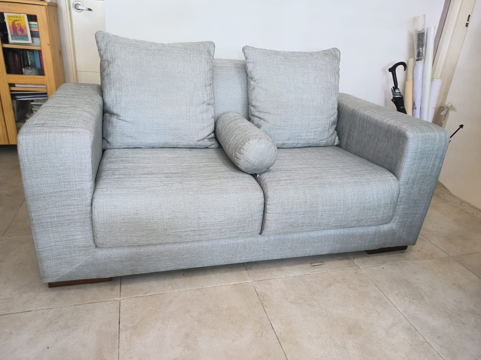 imagen de producto Sofá gris dos puestos marca Fiotti