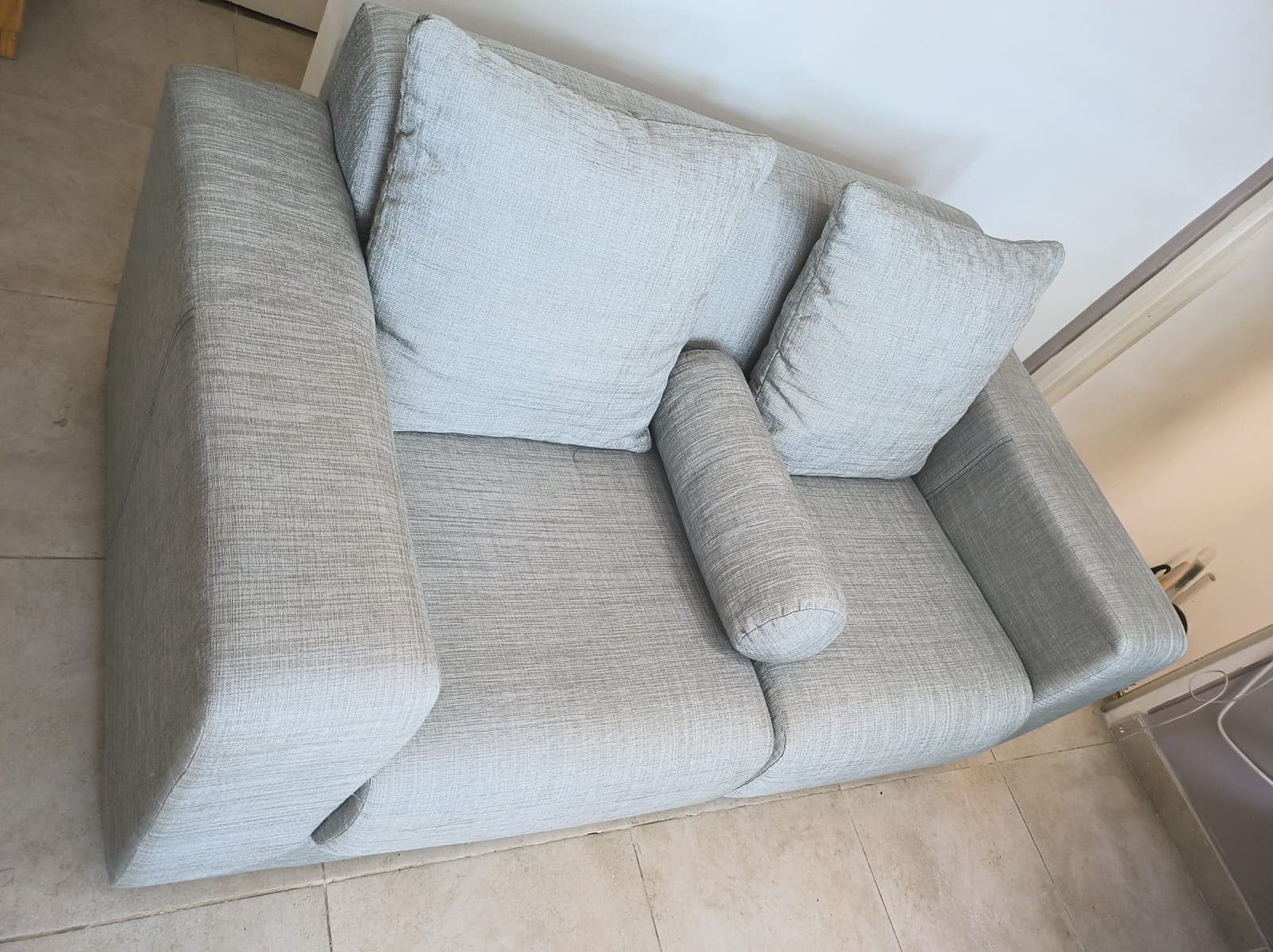 imagen de producto Sofá gris dos puestos marca Fiotti