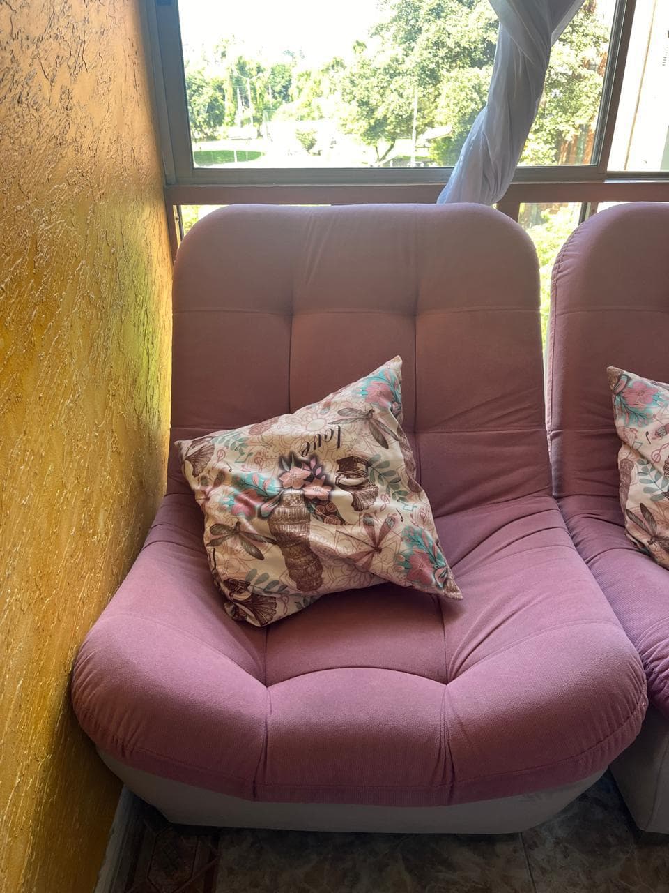 imagen de producto Juego de Sala con Mesa de Centro