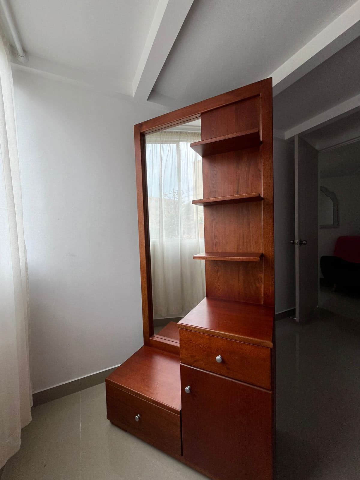 imagen de producto Mueble tipo tocador con espejo