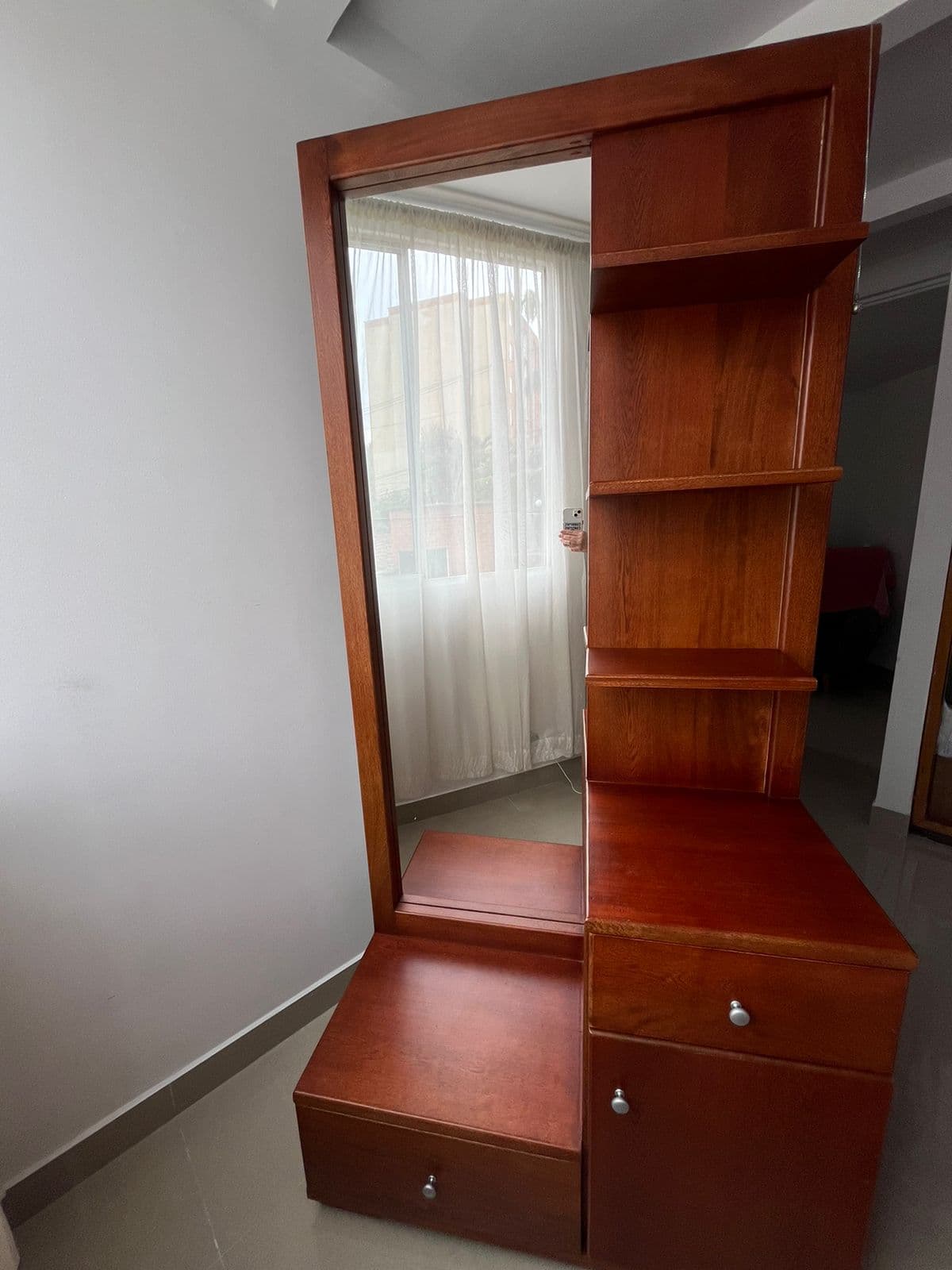 imagen de producto Mueble tipo tocador con espejo