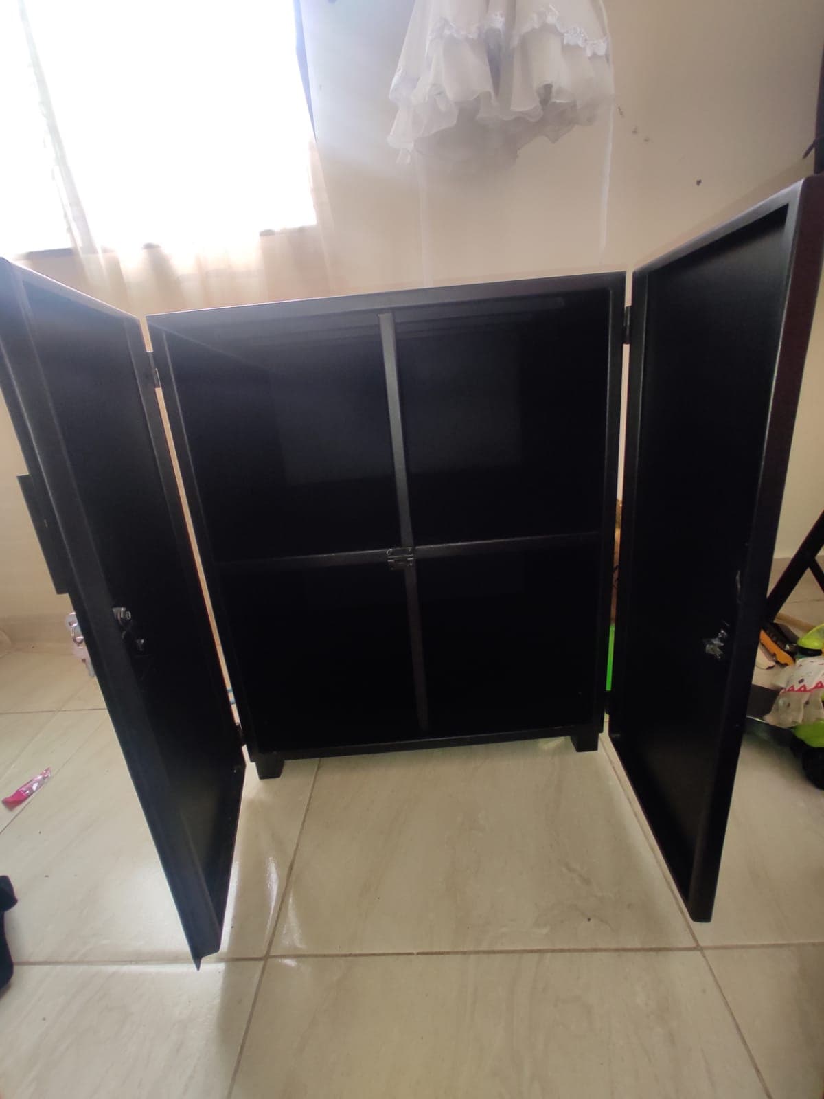 imagen de producto Cajón metálico negro