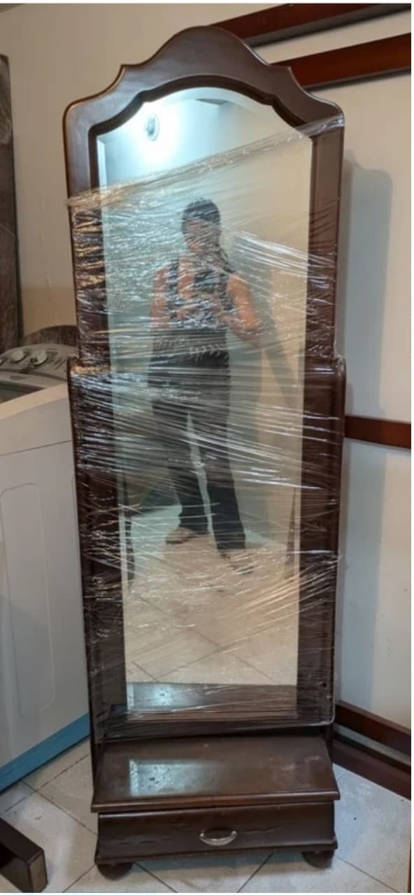 imagen de producto Espejo de cuerpo entero con tocador