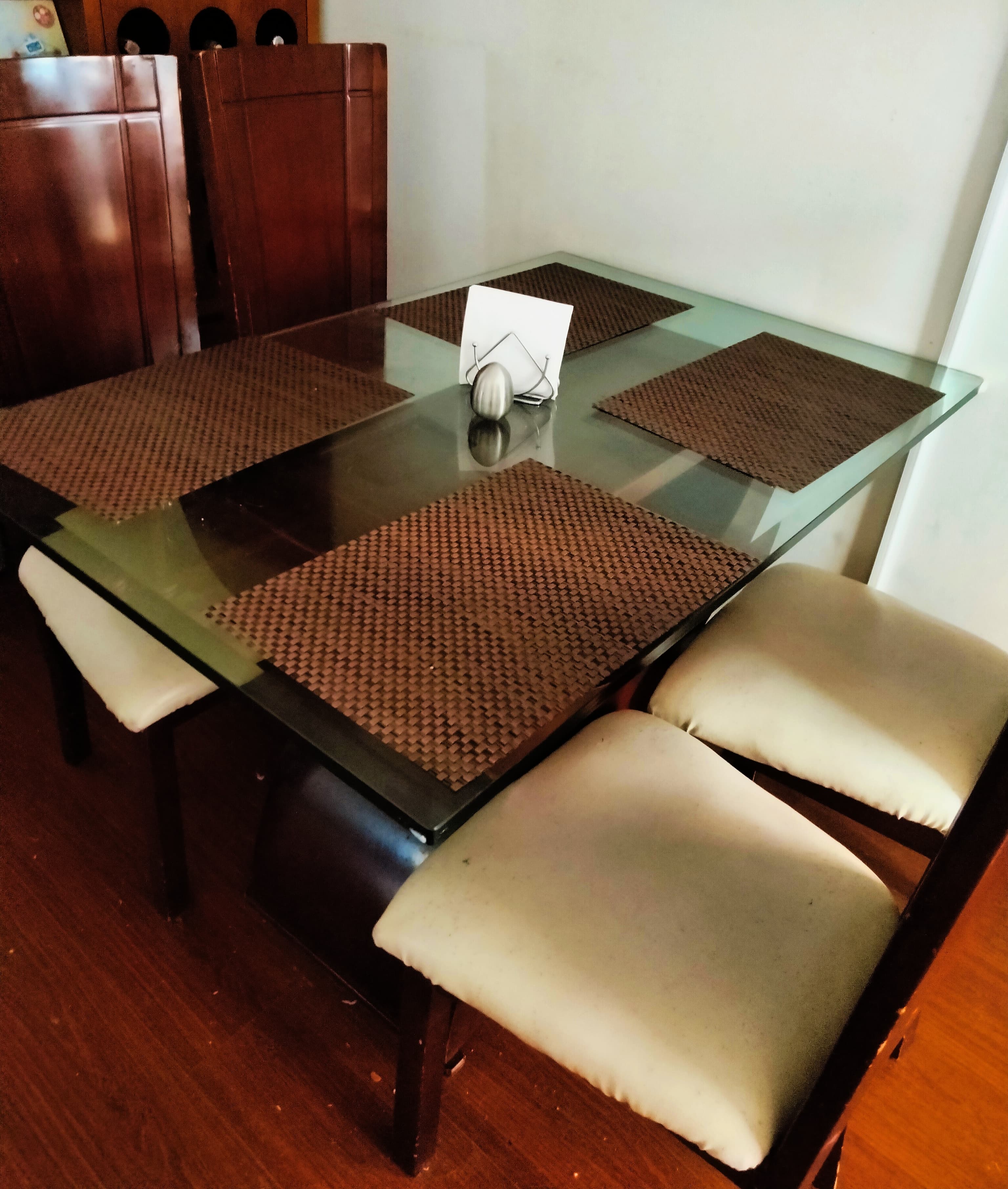 imagen de producto COMEDOR DE 4 PUESTOS VIDRIO Y MADERA