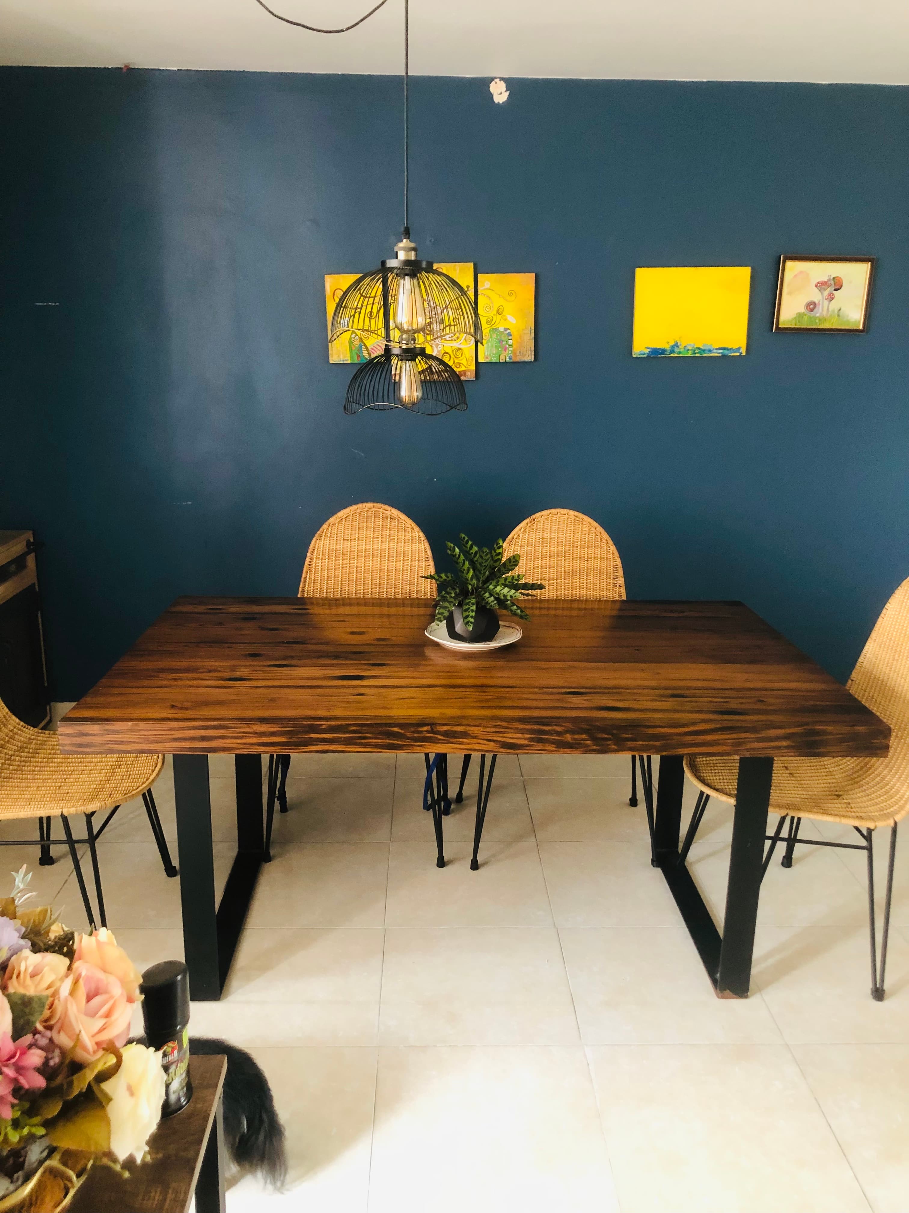 imagen de producto Mesa de madera y hierro forjado