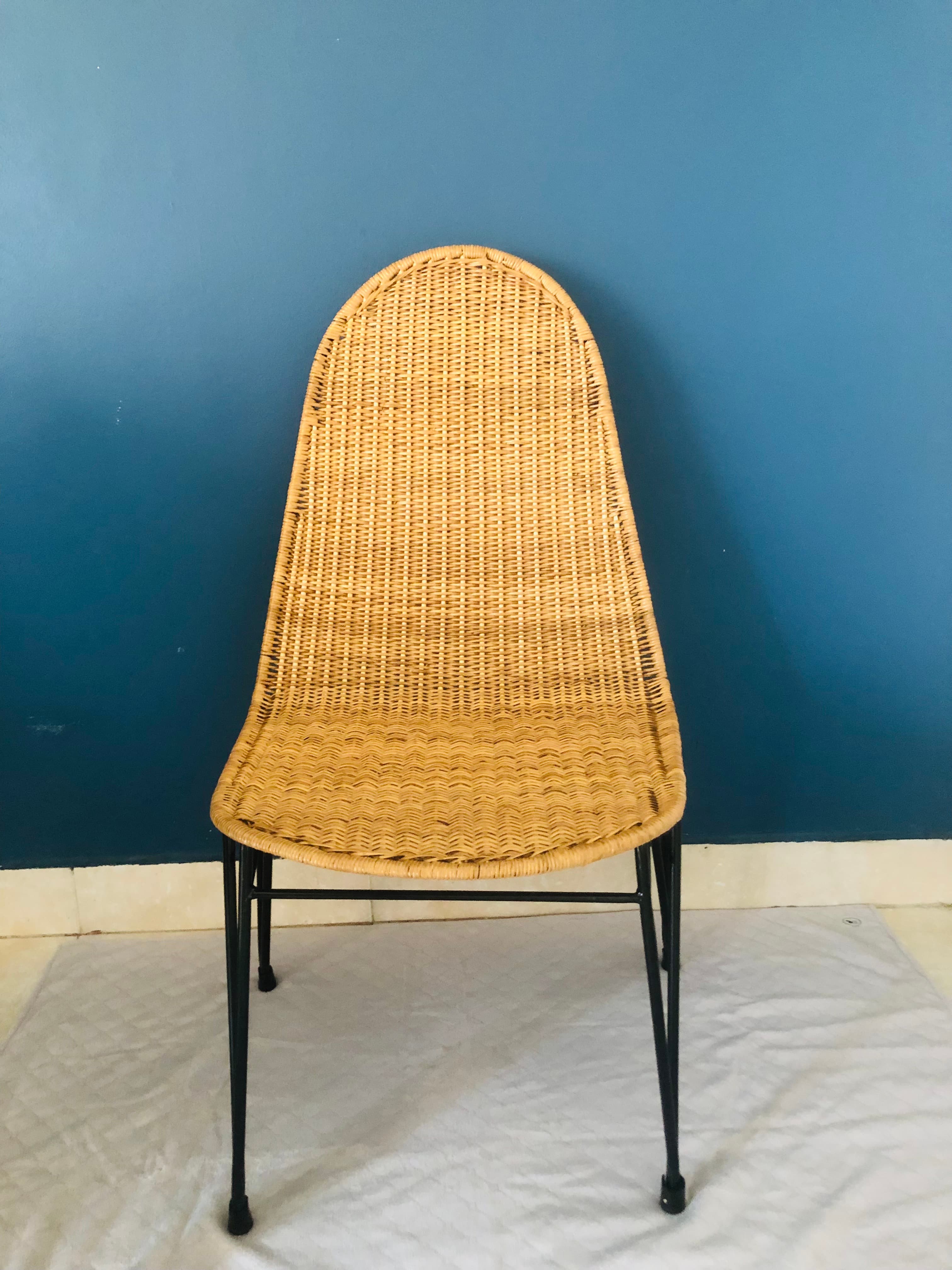 imagen de producto Mesa de madera y hierro forjado