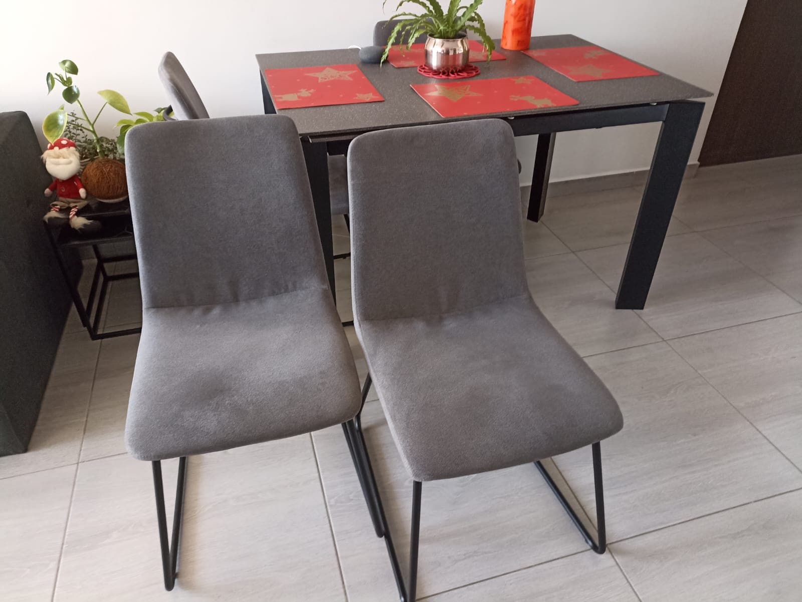 imagen de producto Comedor con Mesa Extensible y 4 sillas