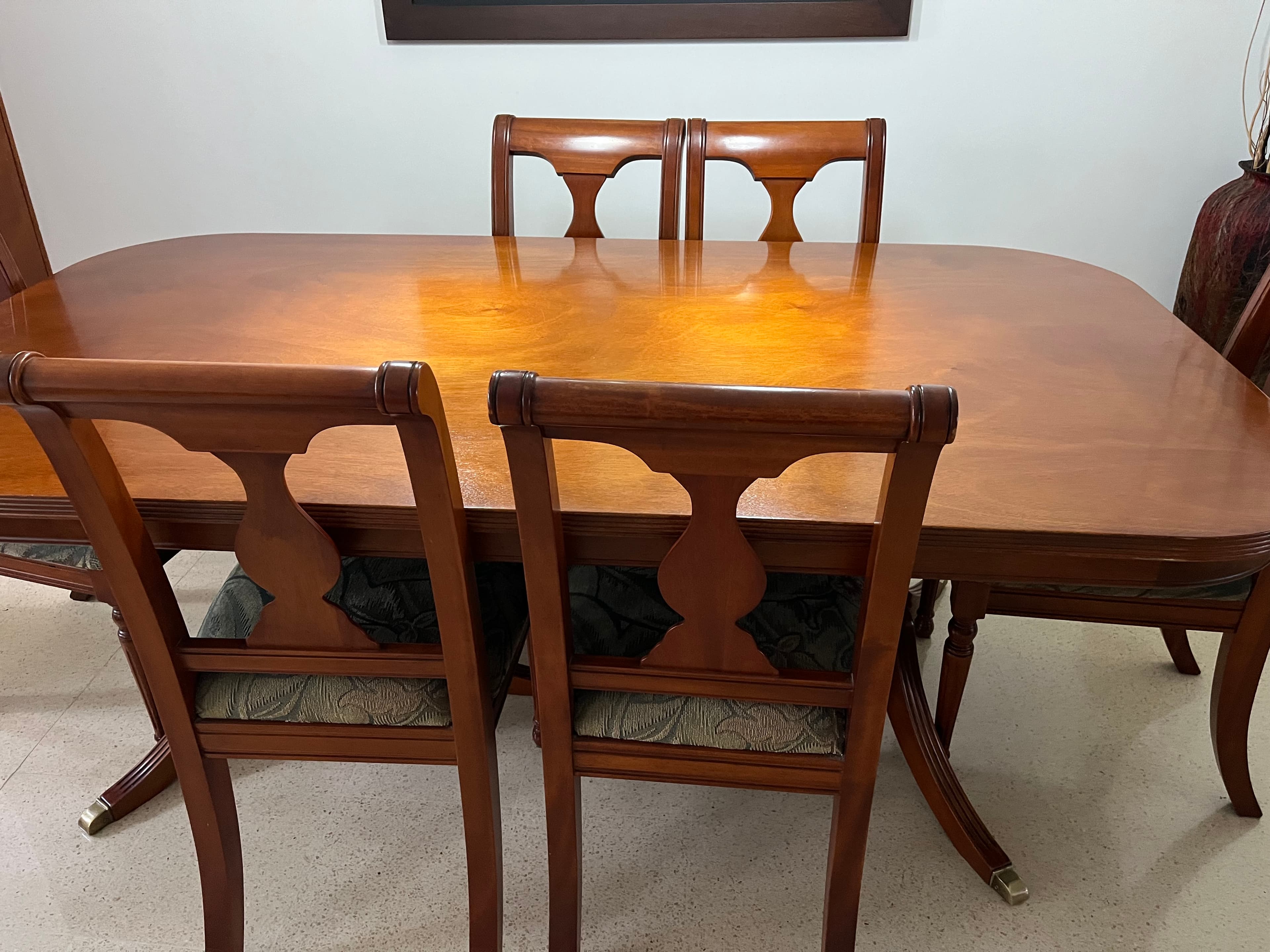 imagen de producto Mesa de comedor con 6 puestos