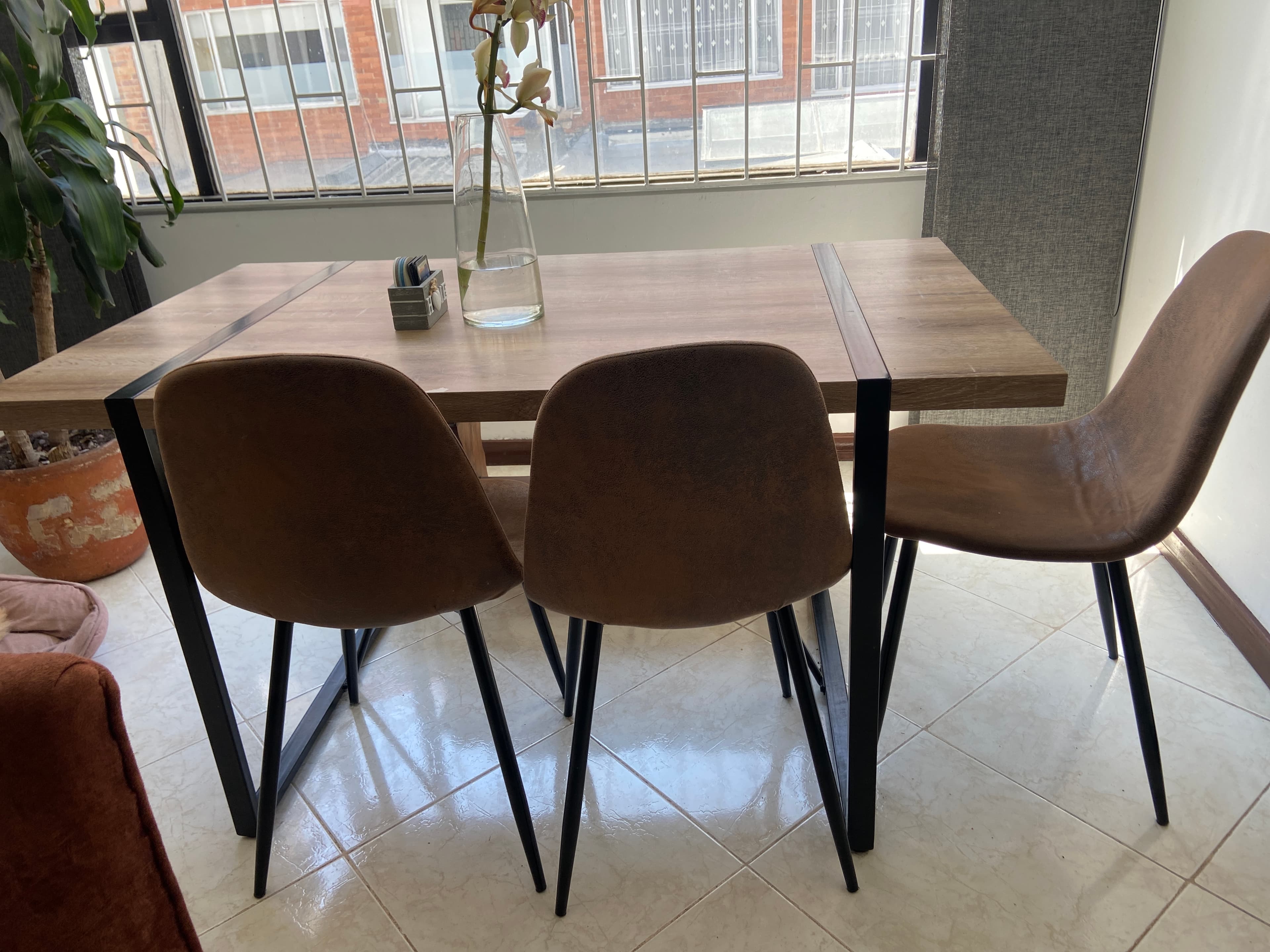 imagen de producto Comedor de 4 y 6 puestos