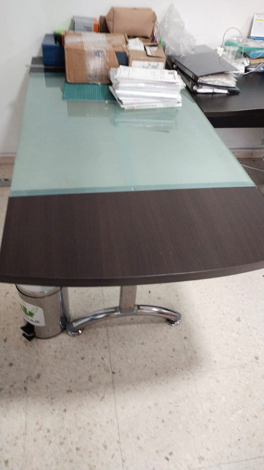 imagen de producto escritorios y sillas