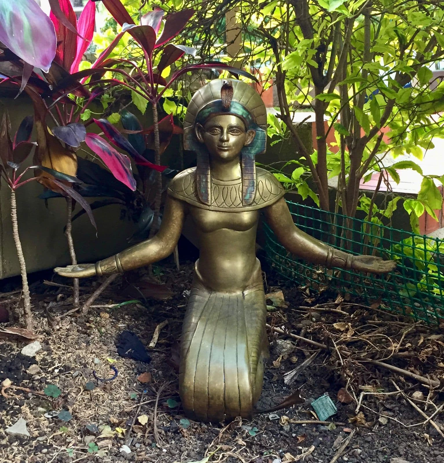 imagen de producto ISIS FIGURA EGIPCIA EN BRONCE