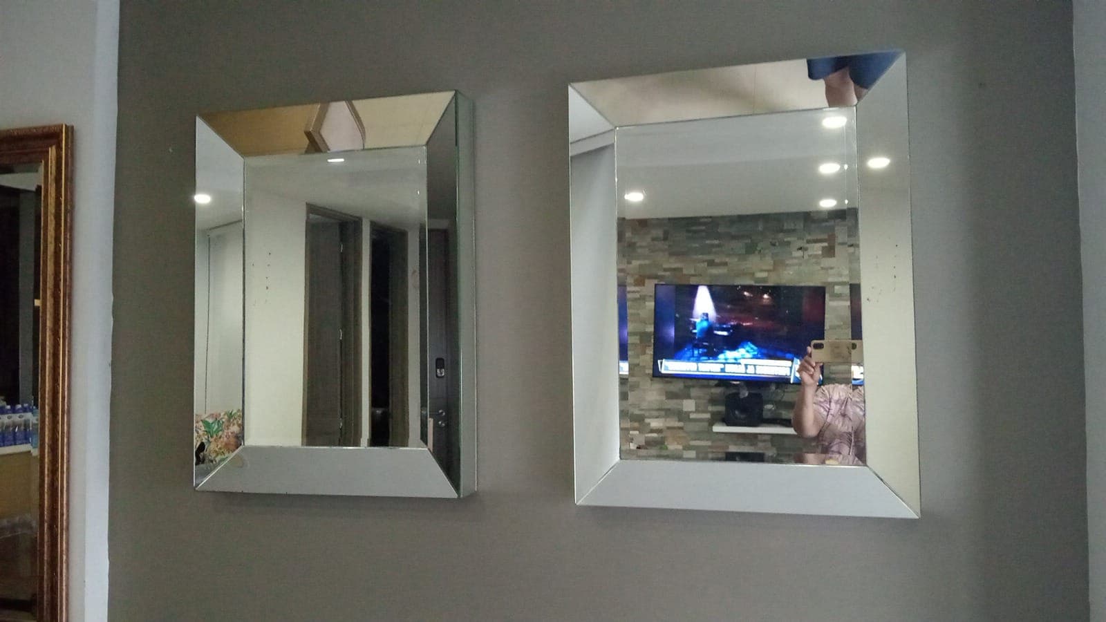 imagen de producto JUEGO DE 2 ESPEJOS DECORATIVOS BISELADOS